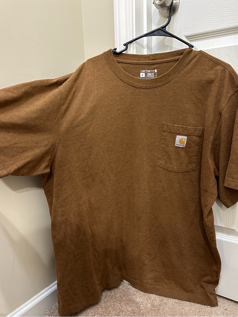 Carhartt Loose Fit Men’s Brown Short-Sleeve Pocket T-Shirt
